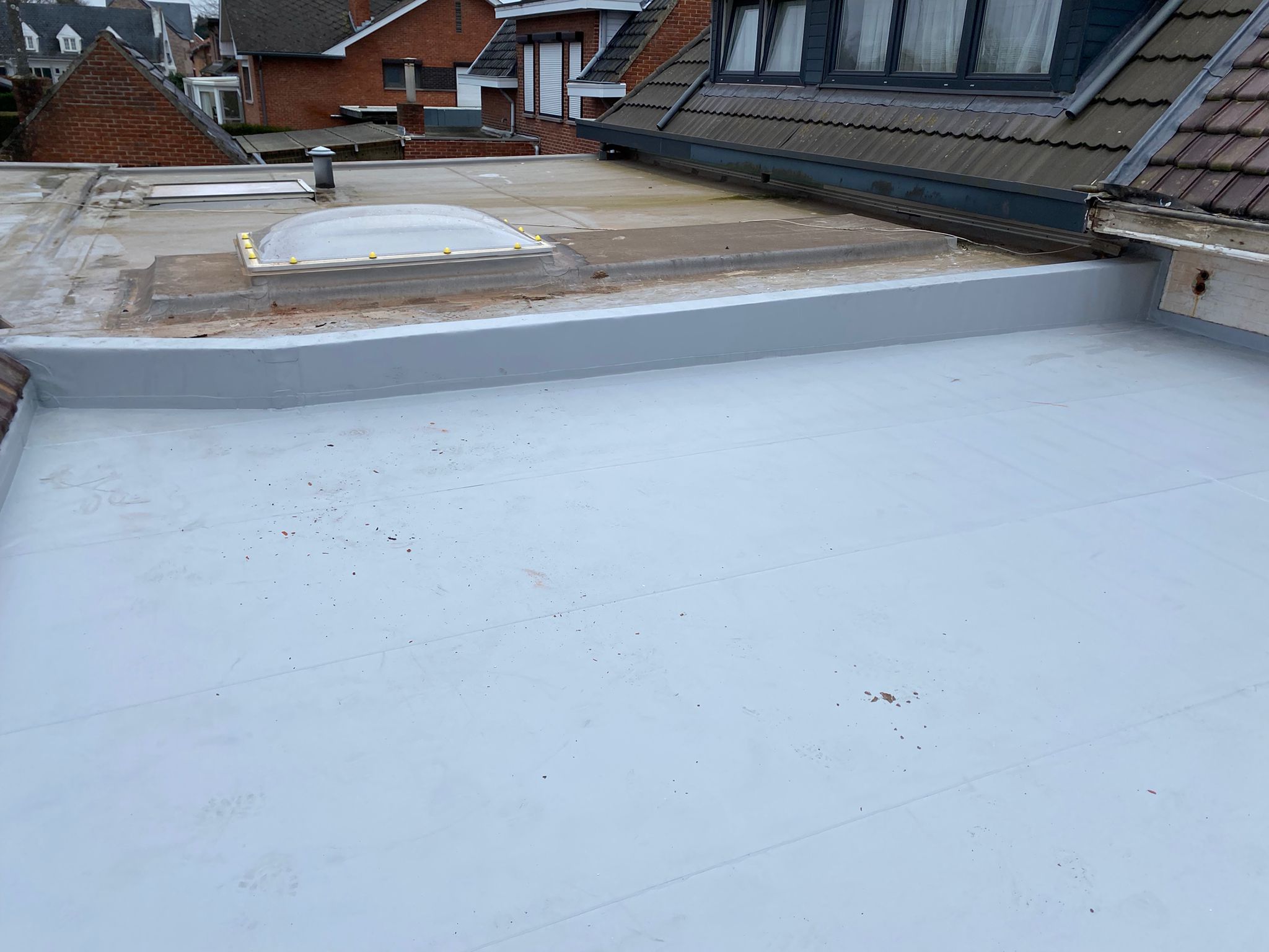 Achterbouw in Houten Constructie, Afgewerkt met Thermowood Ayous en Dakdichting in PVC te Hasselt in Hasselt, foto 6