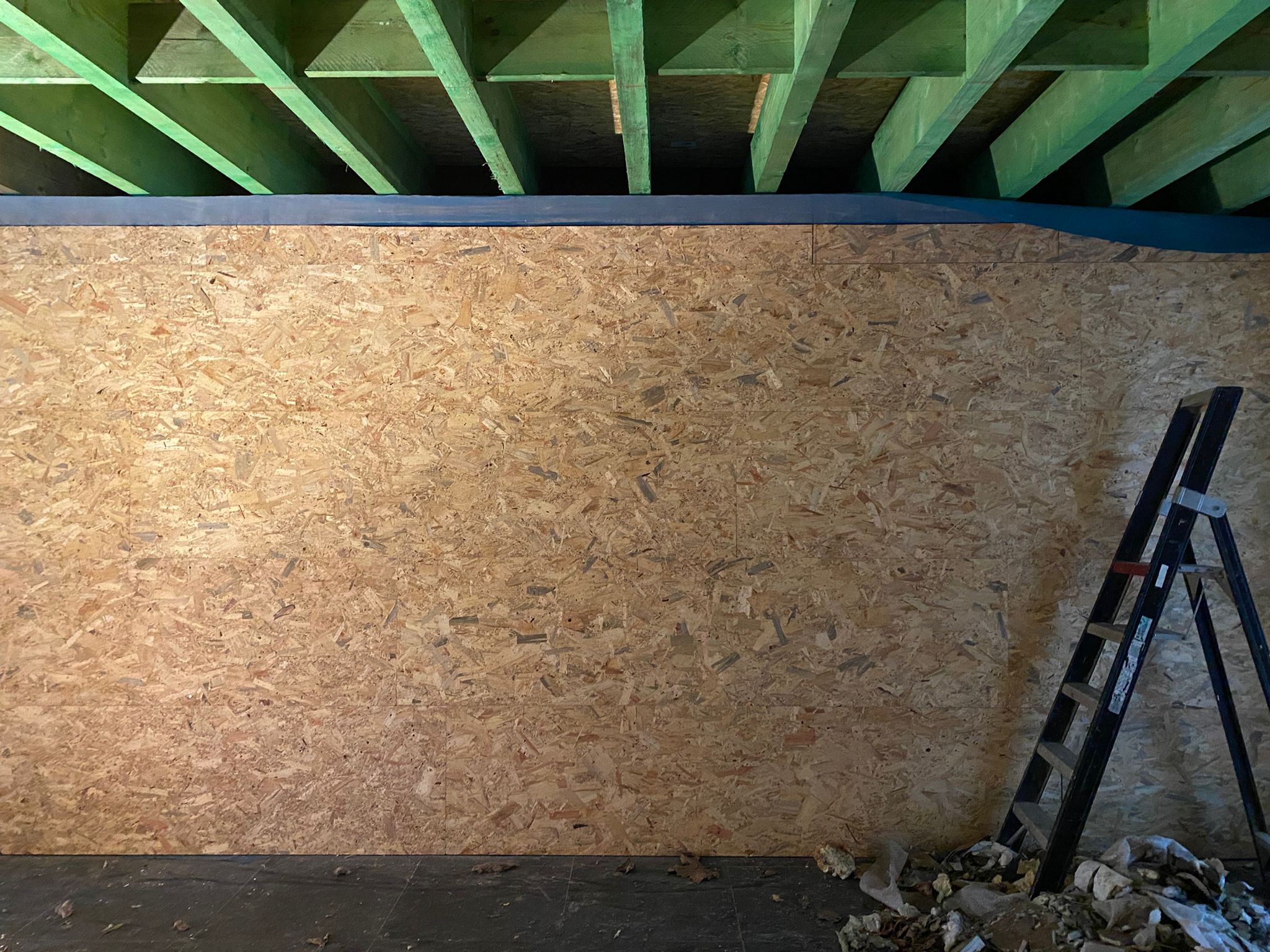 Achterbouw in Houten Constructie, Afgewerkt met Thermowood Ayous en Dakdichting in PVC te Hasselt in Hasselt, foto 9