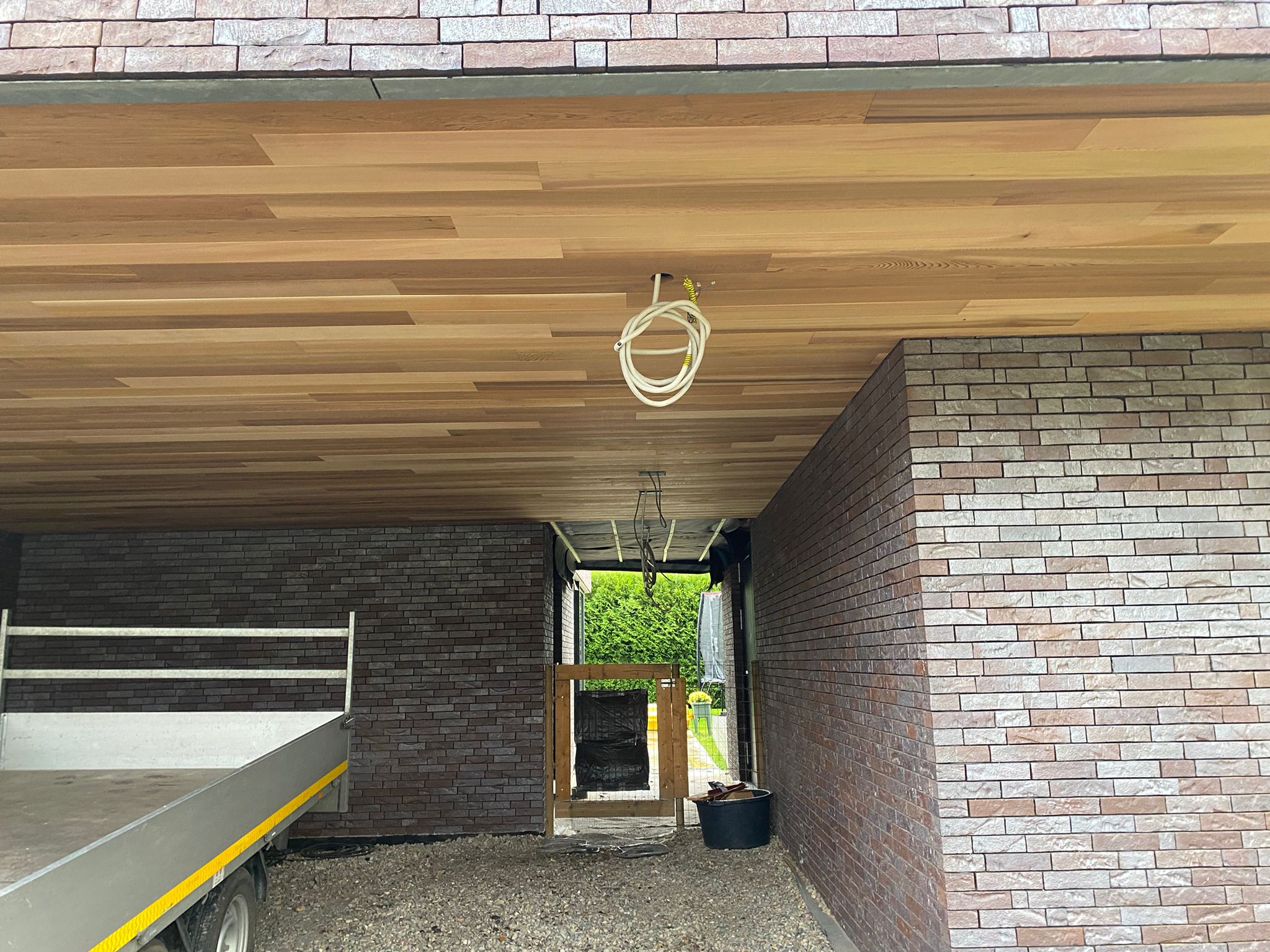 Bekleding van Buitenplafond Uitgevoerd in Cederhout te Mol in Mol, foto 5