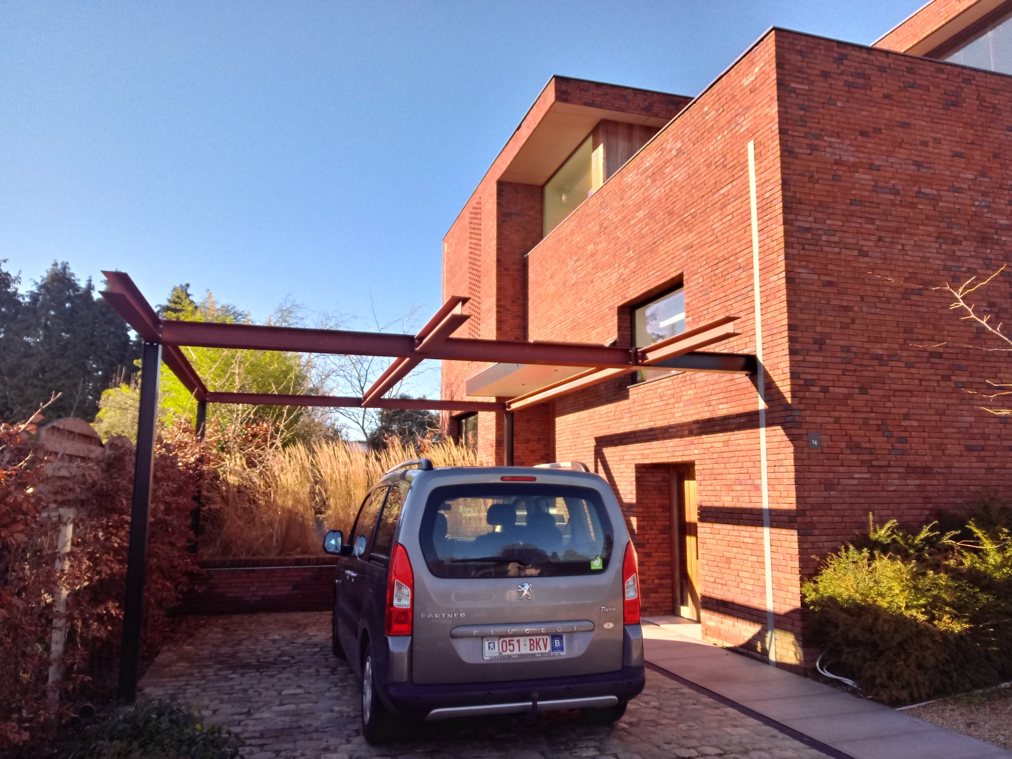 Carport met EPDM , Trespa en Plafond uit Berken Hout te Hasselt in Hasselt, foto 2