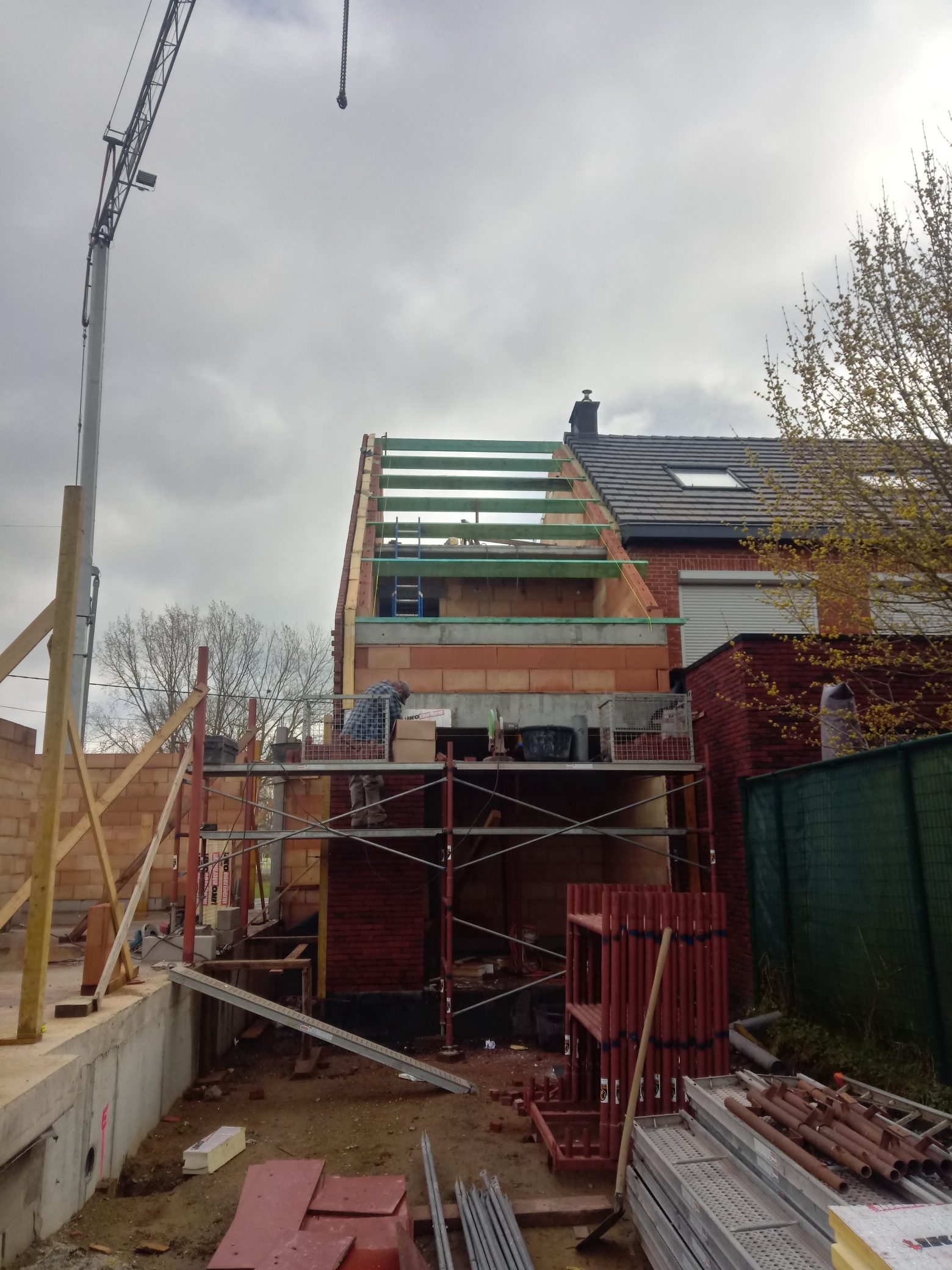 Hellend Dak en Plat Dak van een Nieuwbouw te Hasselt in Hasselt, foto 3