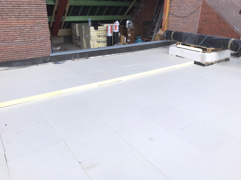 Hellend Dak en Plat Dak van een Nieuwbouw te Rotselaar in Rotselaar, foto 8