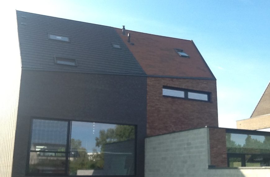 Hellend Dak te Hasselt in Hasselt