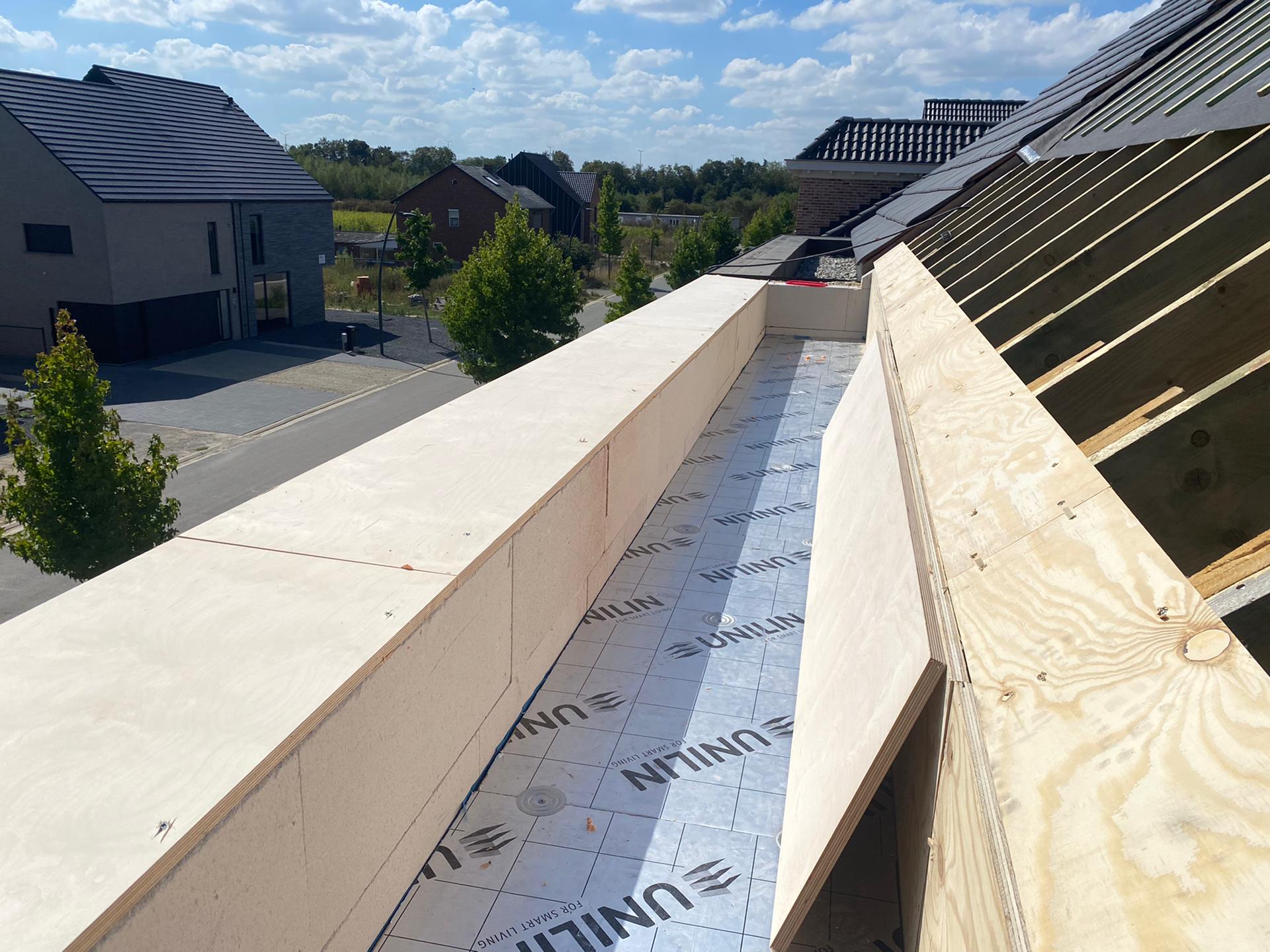 Nieuwbouw Hellend Dak met Binnenliggende Bakgoten te Maasmechelen in Maasmechelen, foto 6