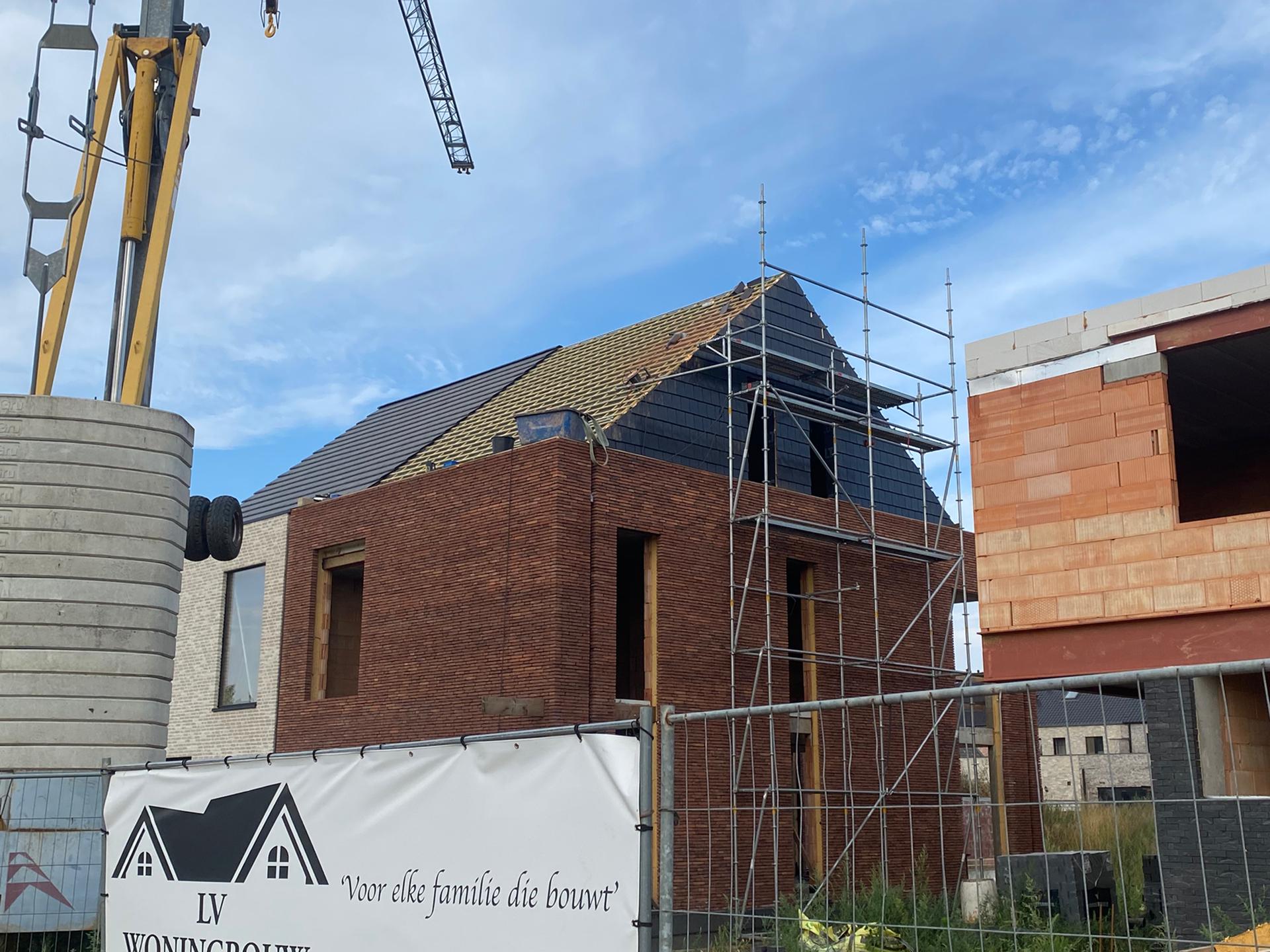 Nieuwbouw Hellend Dak met Binnenliggende Bakgoten te Maasmechelen in Maasmechelen, foto 8
