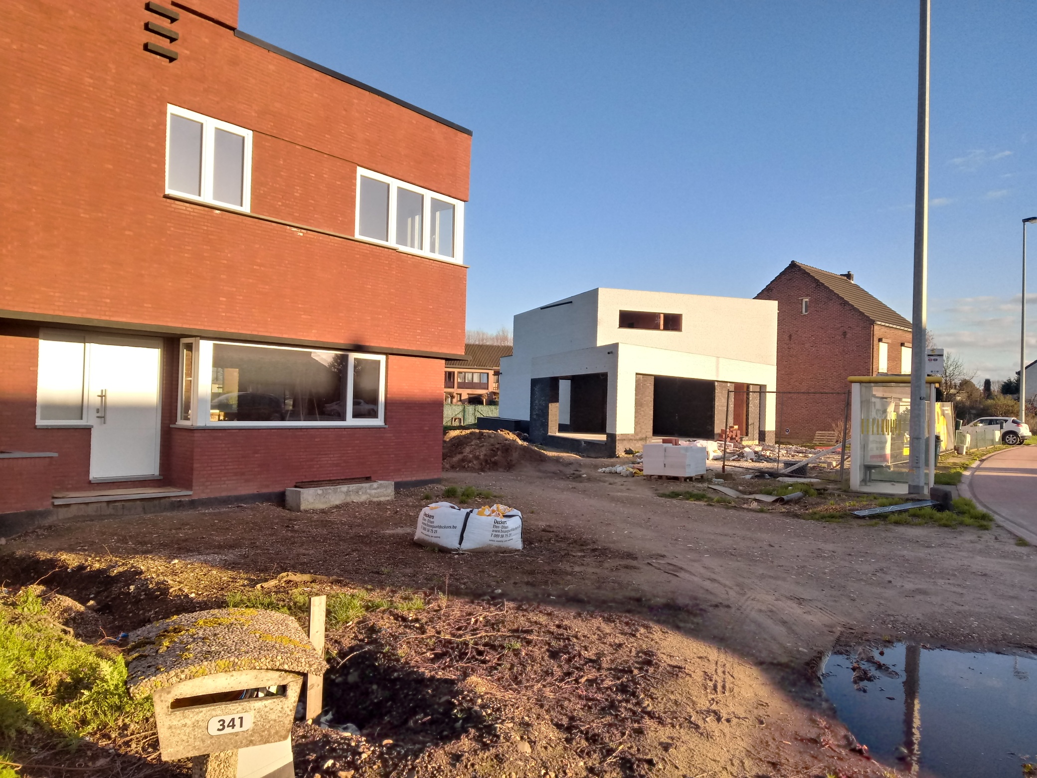 Nieuwbouw te Lanklaar een Plat Dak uit EPDM met een Ballast Afwerking in Lanklaar een Plat Dak uit EPDM met een Ballast Afwerking, foto 3