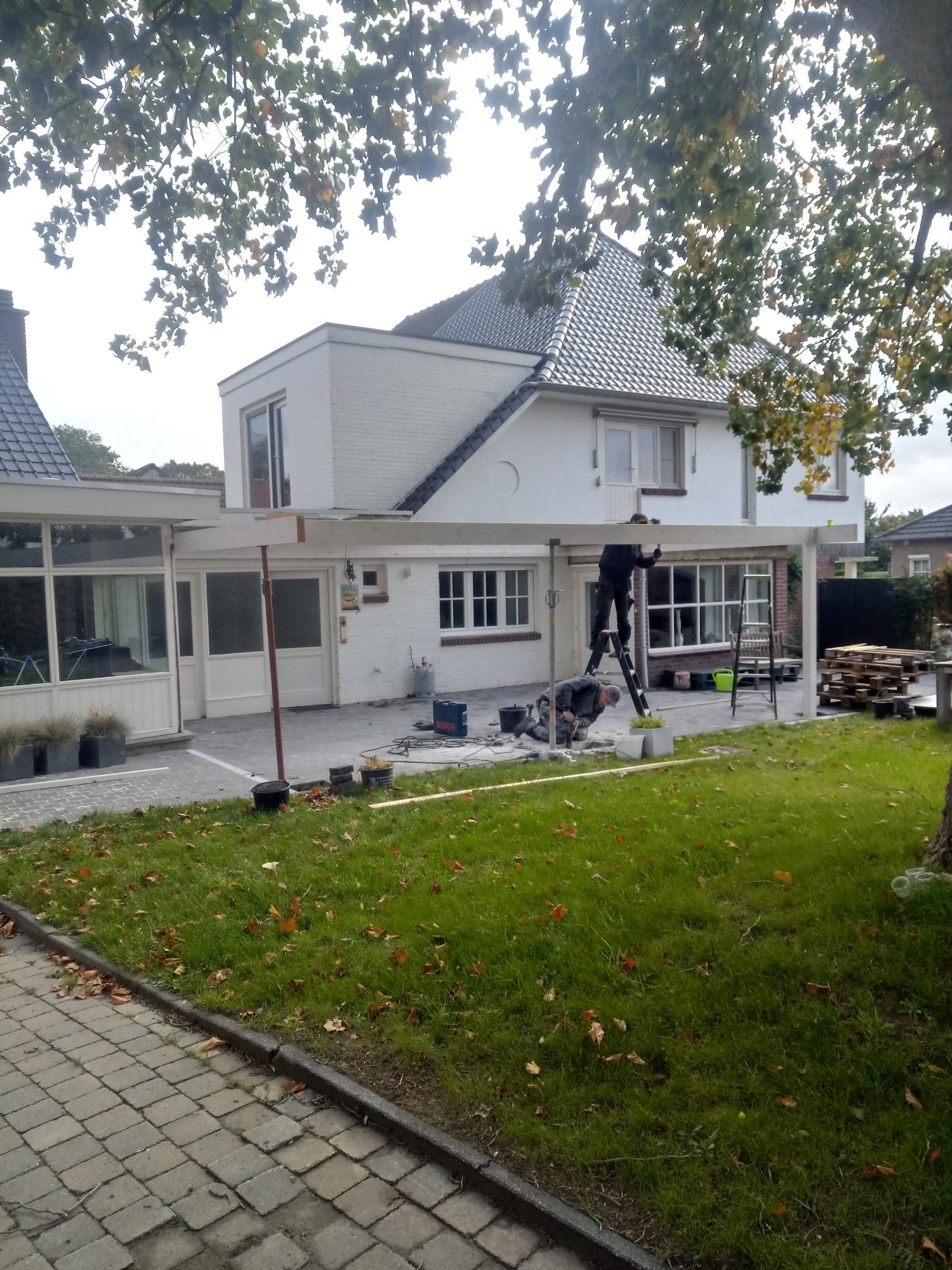 Plaatsen van een Veranda met een Plat Dak uit EPDM en 2 Plat Dak Vensters, foto 2