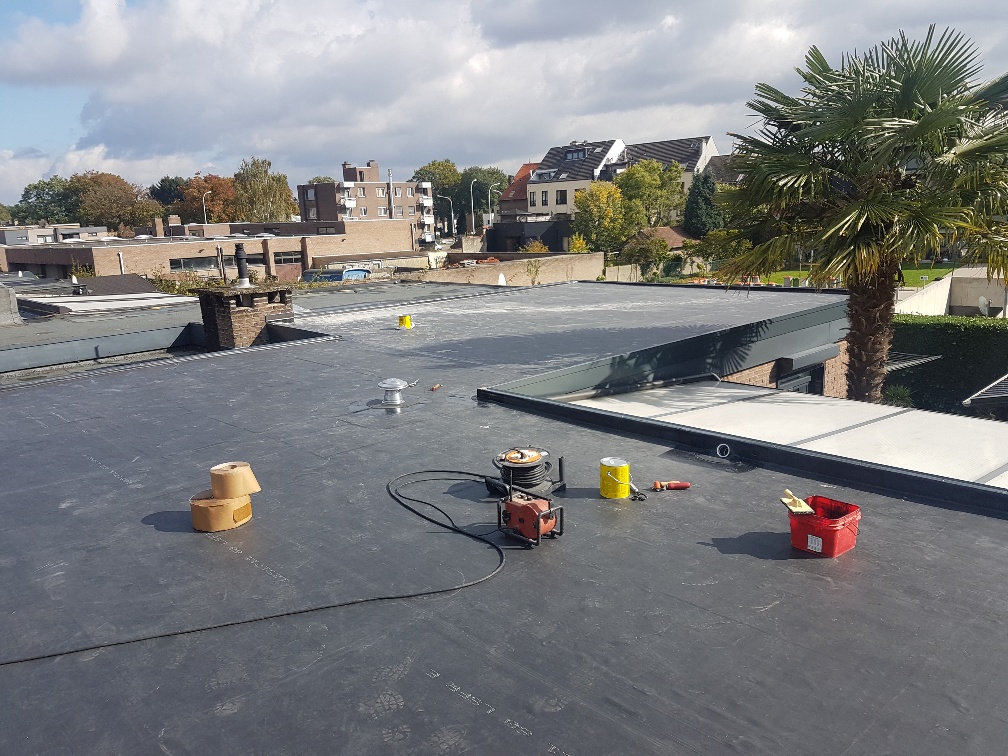 Plat Dak uit EPDM te Eisden in Eisden, foto 4