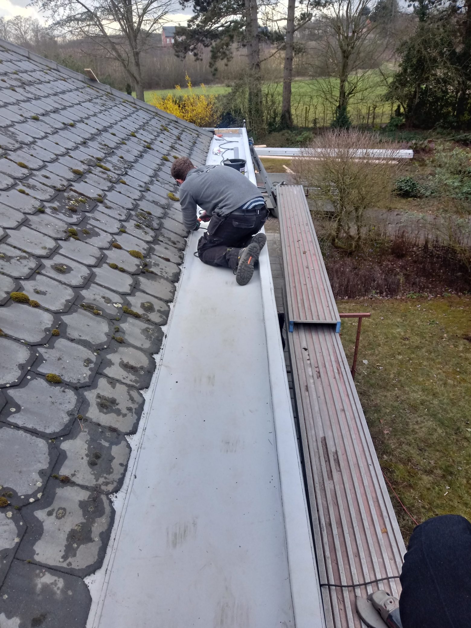 Renovatie Bakgoten in PVC Alkor Design te Rillaar in Rillaar