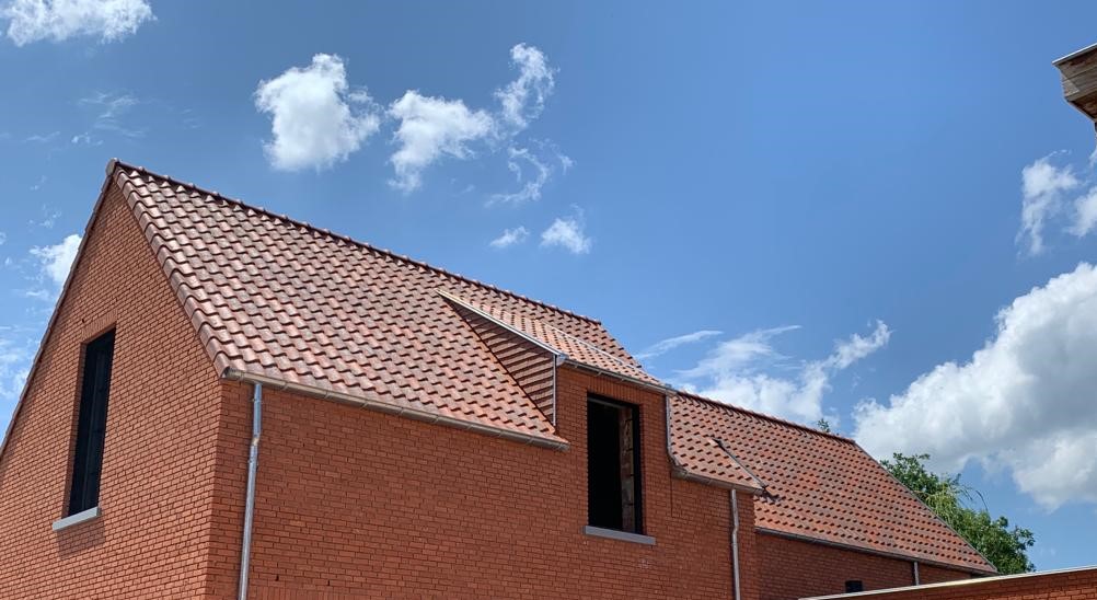 Renovatie en Nieuw Hellend Dak te Hasselt in Hasselt