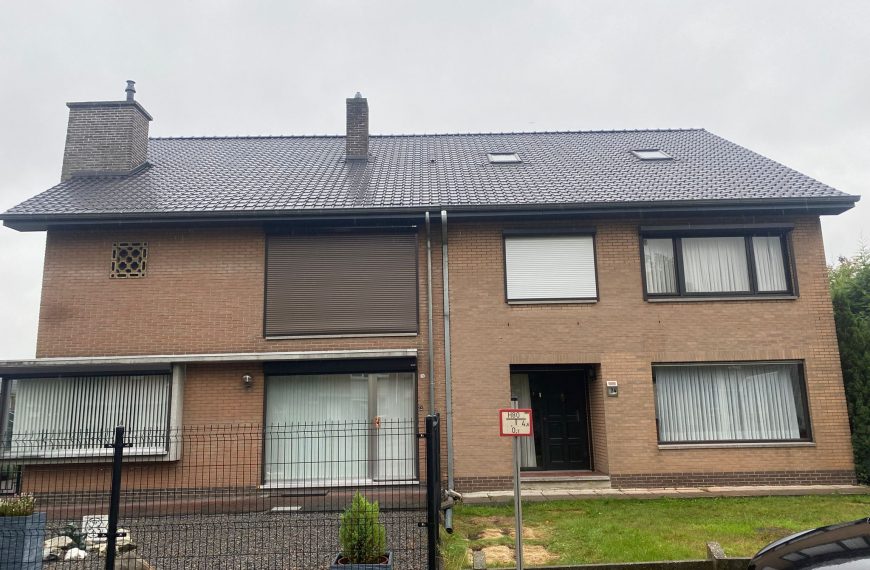 Renovatie van een Hellend Dak van een Dubbele Woonst te Maasmechelen in Maasmechelen