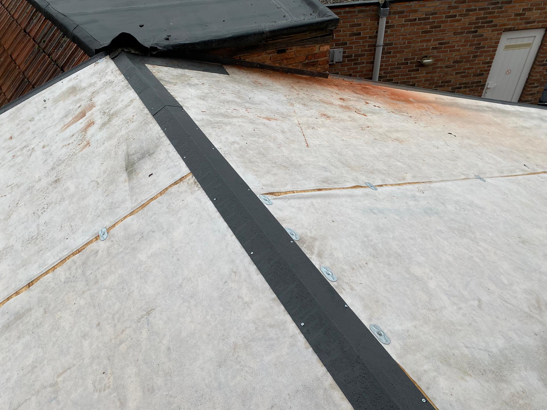 Renovatie van een Hellend Dak Uitgevoerd met PVC Alkorplan te Sint-Truiden in Sint-Truiden, foto 4