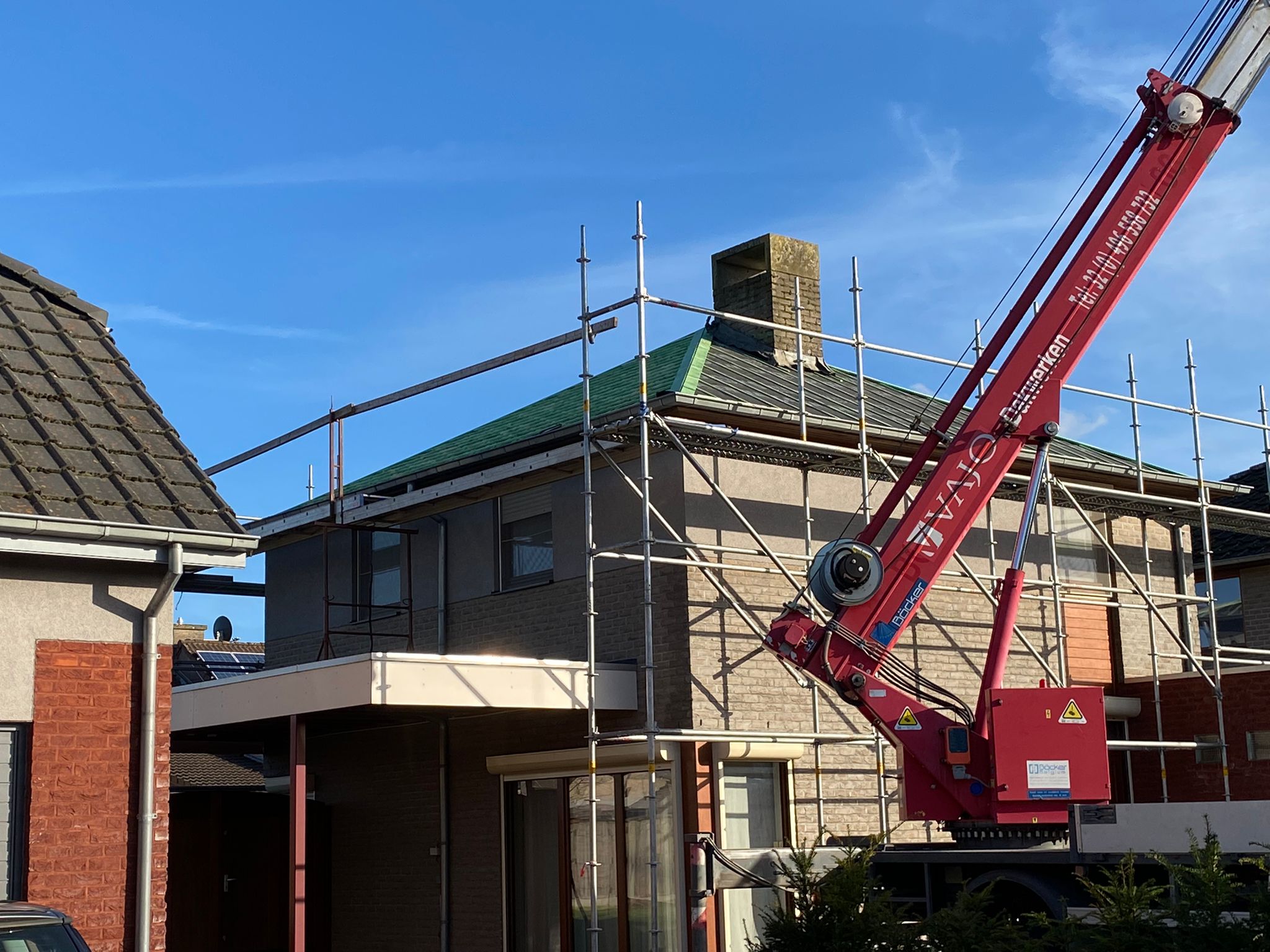 Renovatie van een Hellend Dak te Dilsen in Dilsen, foto 4