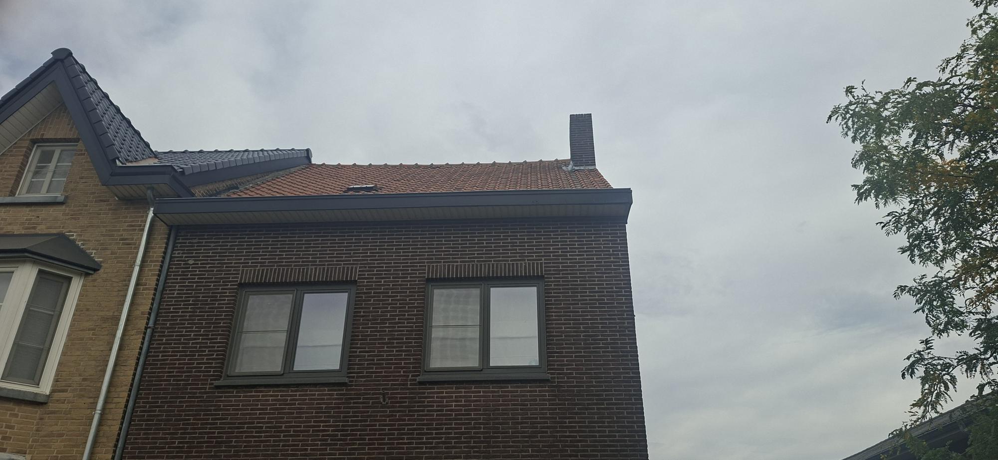 Renovatie Hellend Dak in Sarking Systeem te Lanaken in Lanaken, foto 2