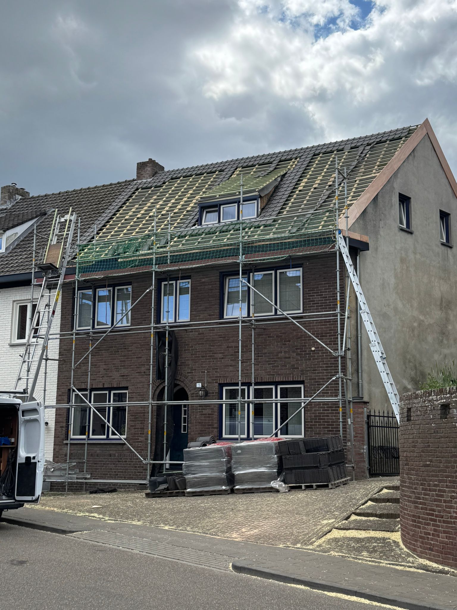 Renovatie Hellend Dak in Sarkingssysteem te Urmond in Urmond, foto 9