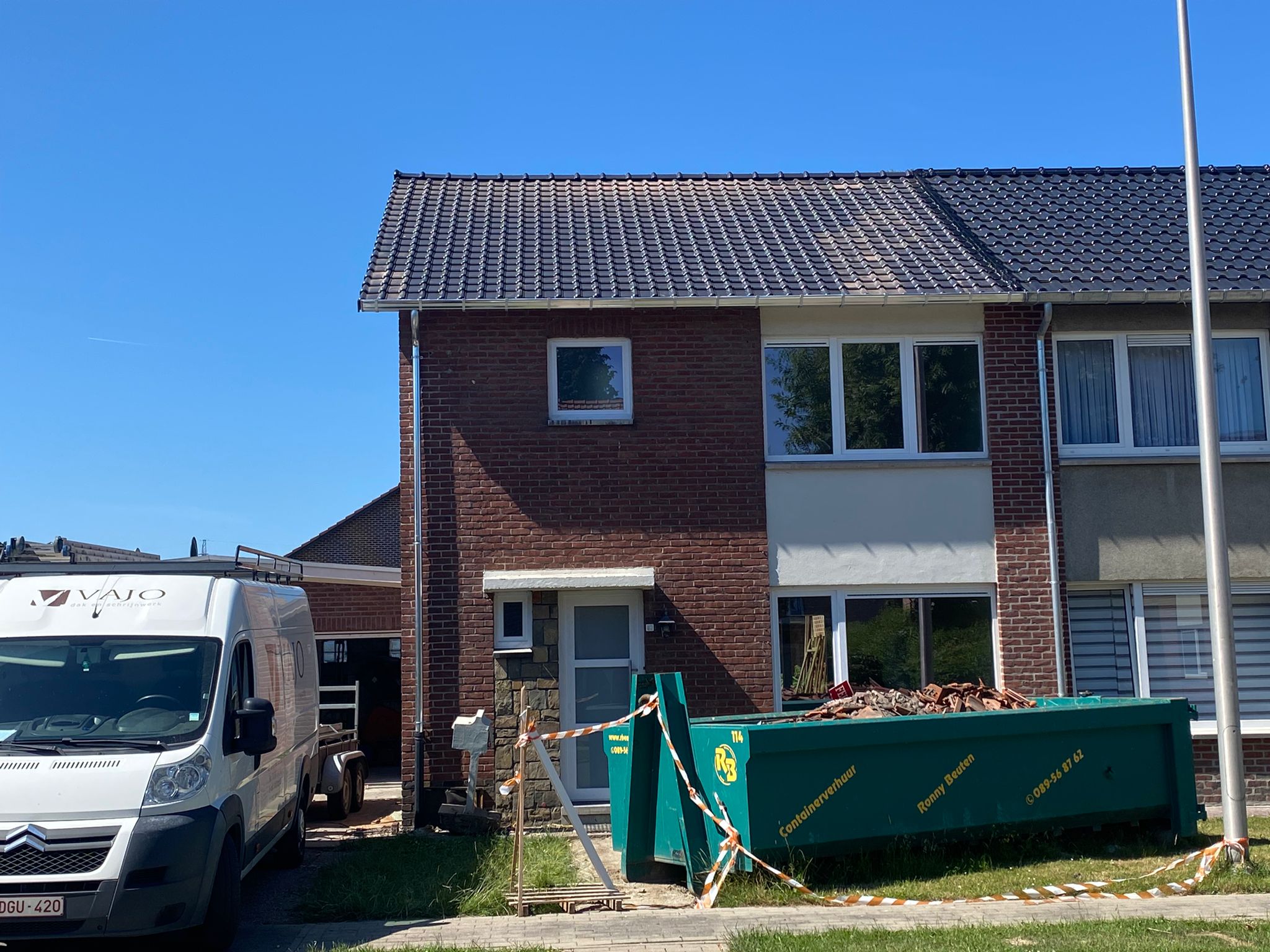 Renovatie van een Hellend Dak te Lanklaar in Lanklaar, foto 2