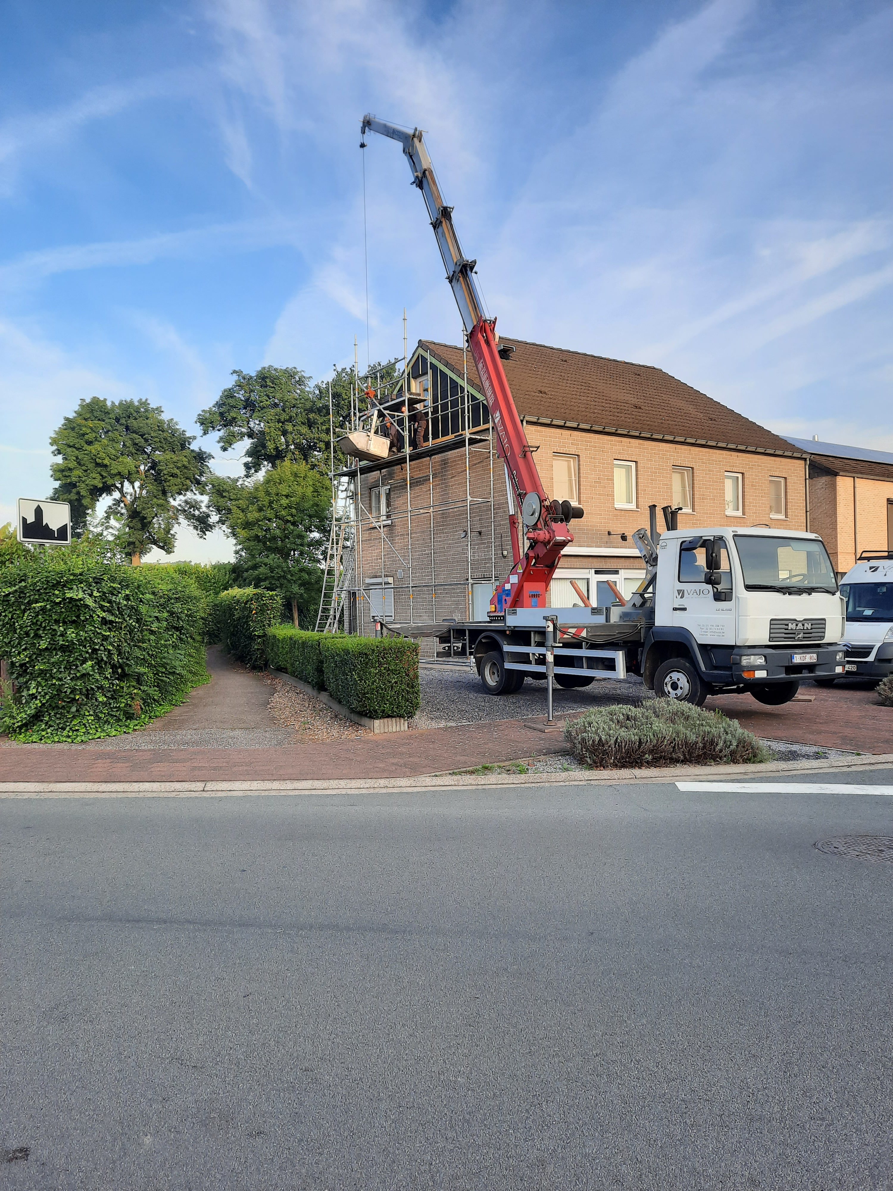 Renovatie van een Hellend Dak met Leien te Eisden in Eisden, foto 3