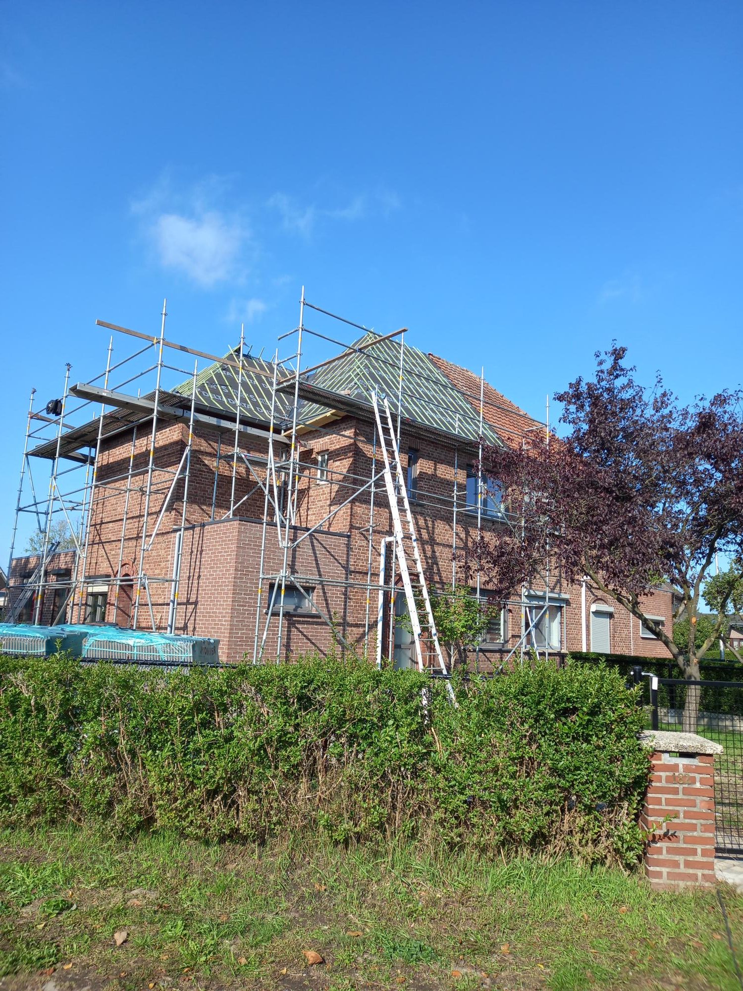 Renovatie van Hellend Dak te Maasmechelen in Maasmechelen, foto 3