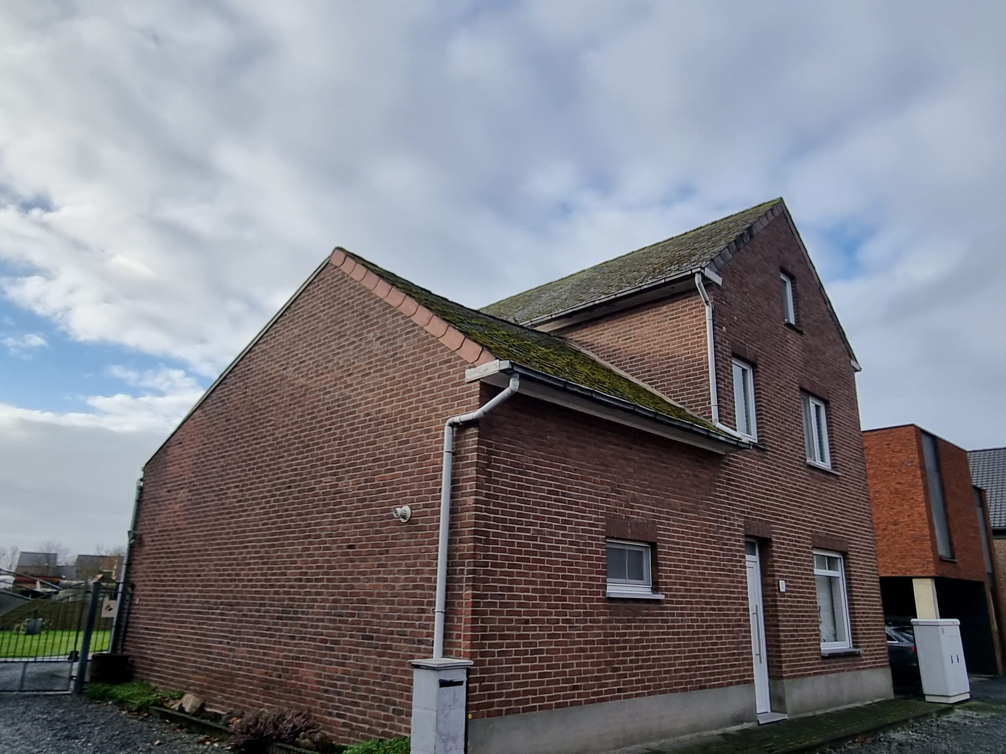Renovatie van een Hellend Dak te Vucht-Maasmechelen in Vucht-Maasmechelen, foto 2