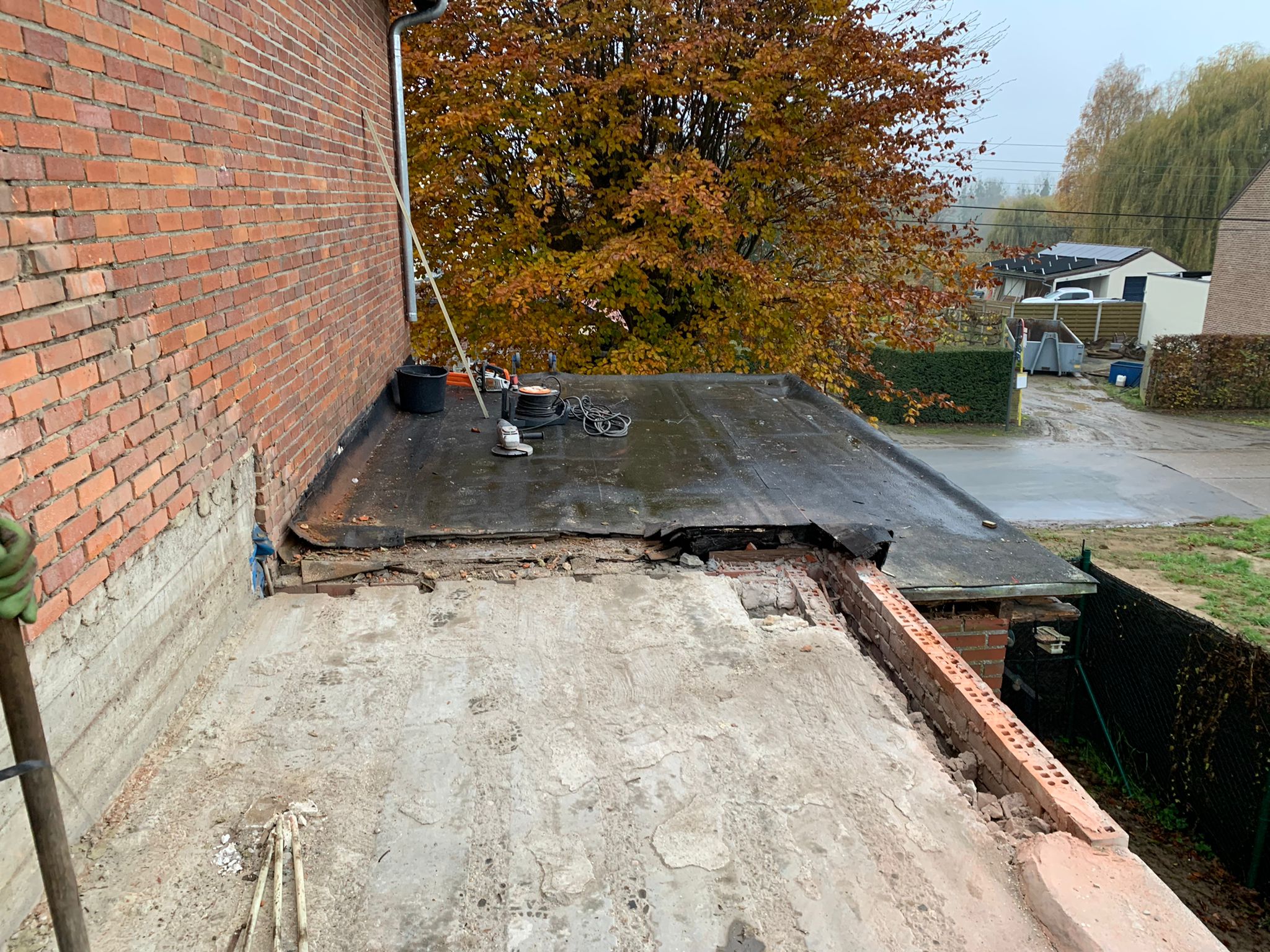 Renovatie van een Hellend en Plat Dak te Hoeselt in Hoeselt, foto 3