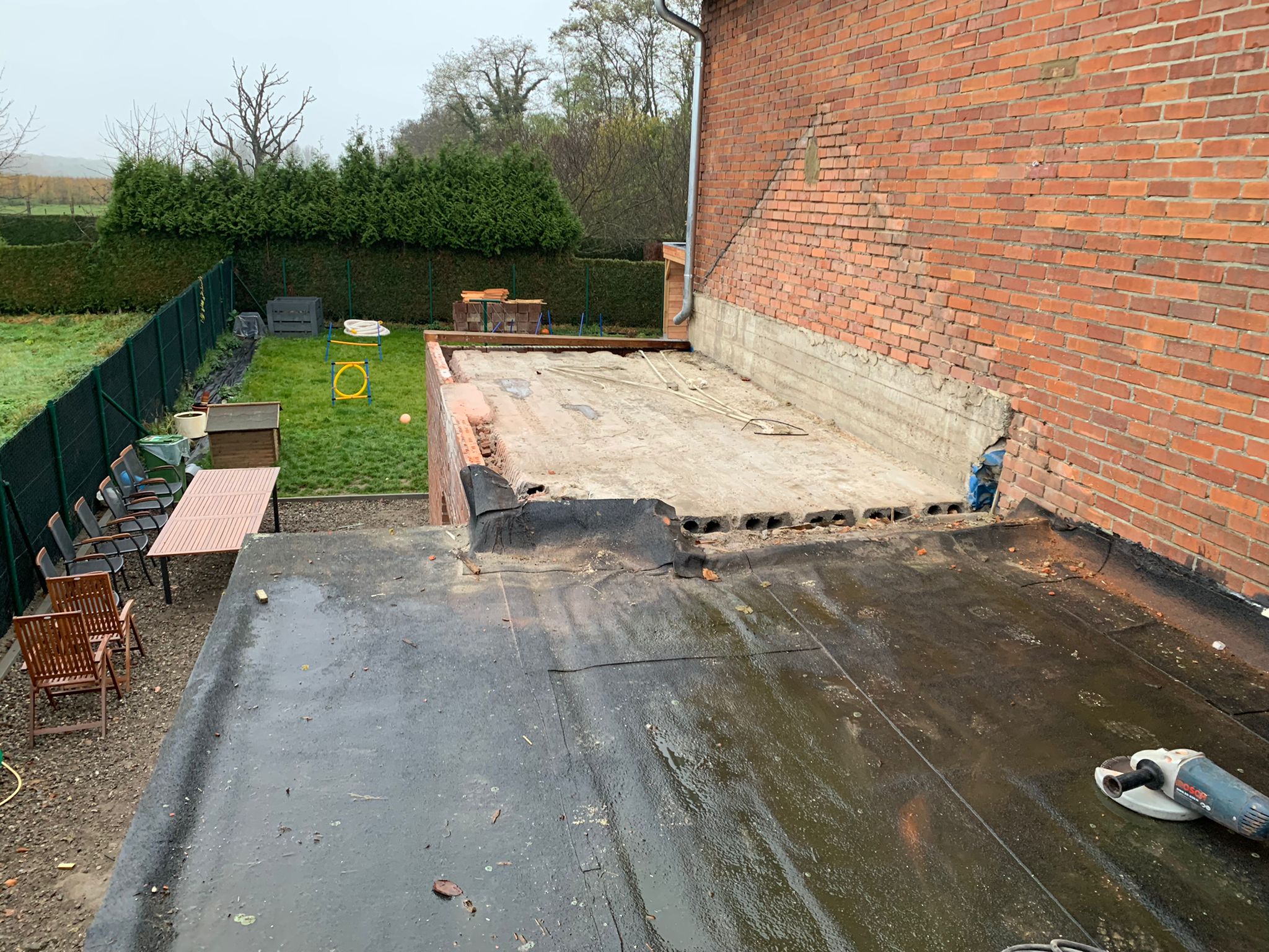 Renovatie van een Hellend en Plat Dak te Hoeselt in Hoeselt, foto 4