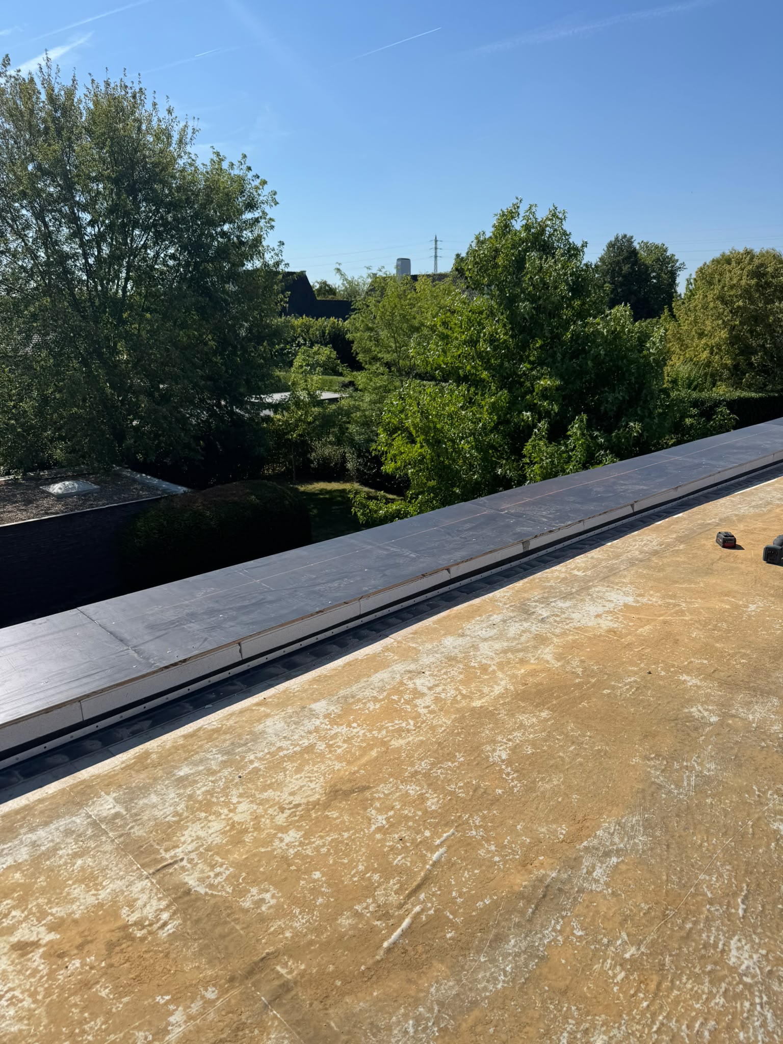 Renovatie Plat Dak met EPDM en Ballast te Tongeren in Tongeren, foto 2
