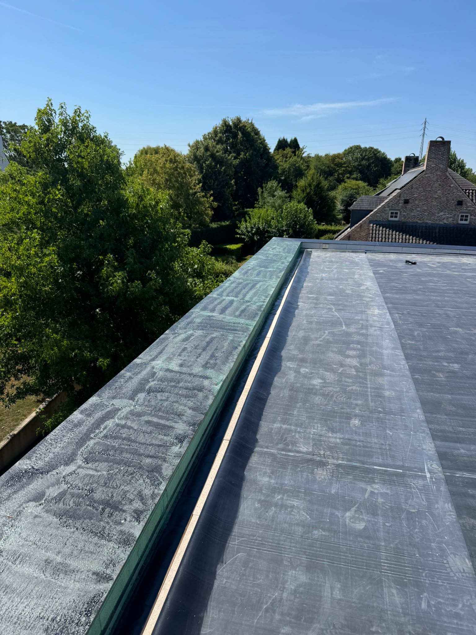 Renovatie Plat Dak met EPDM en Ballast te Tongeren in Tongeren, foto 3