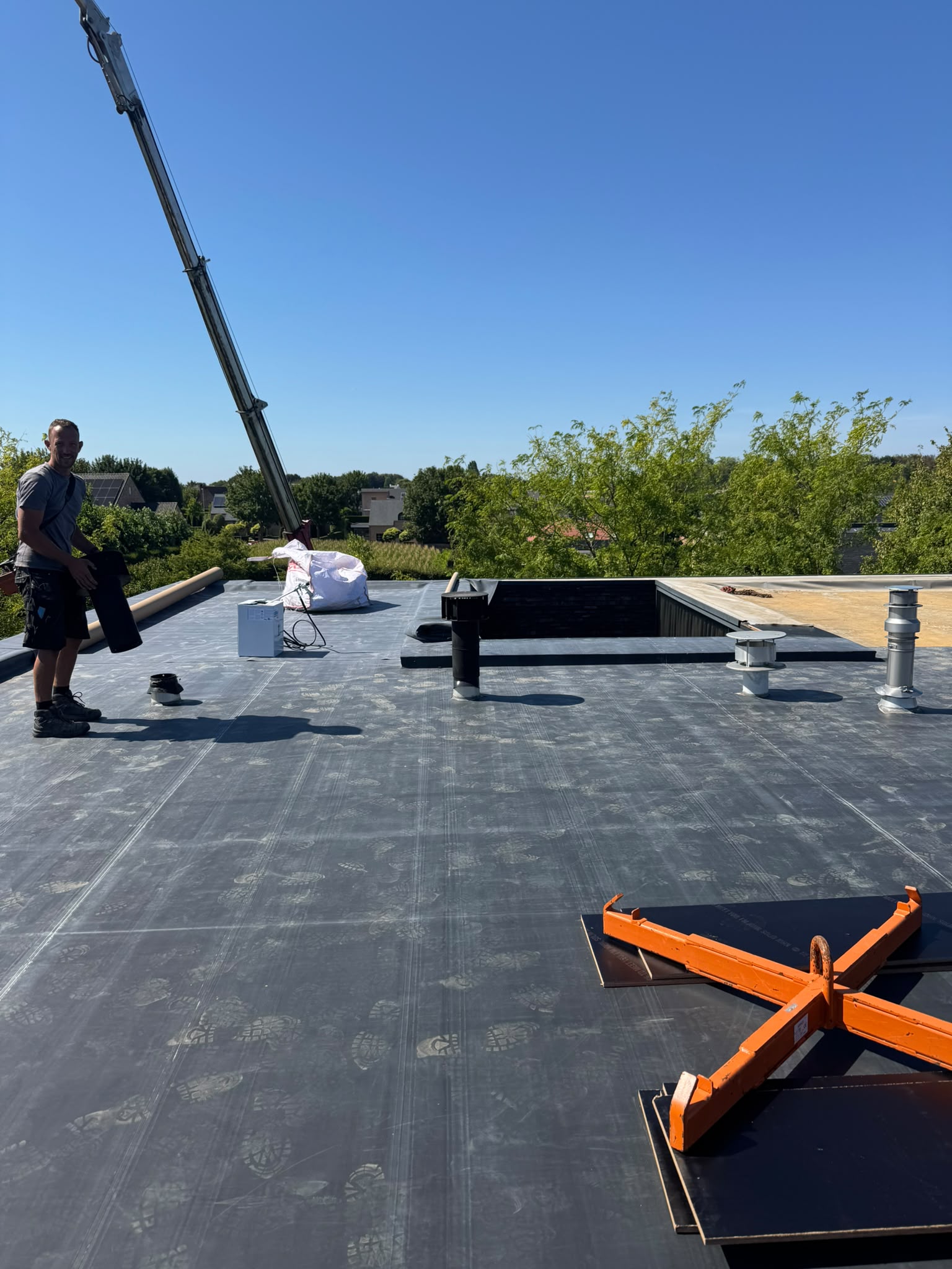 Renovatie Plat Dak met EPDM en Ballast te Tongeren in Tongeren, foto 6