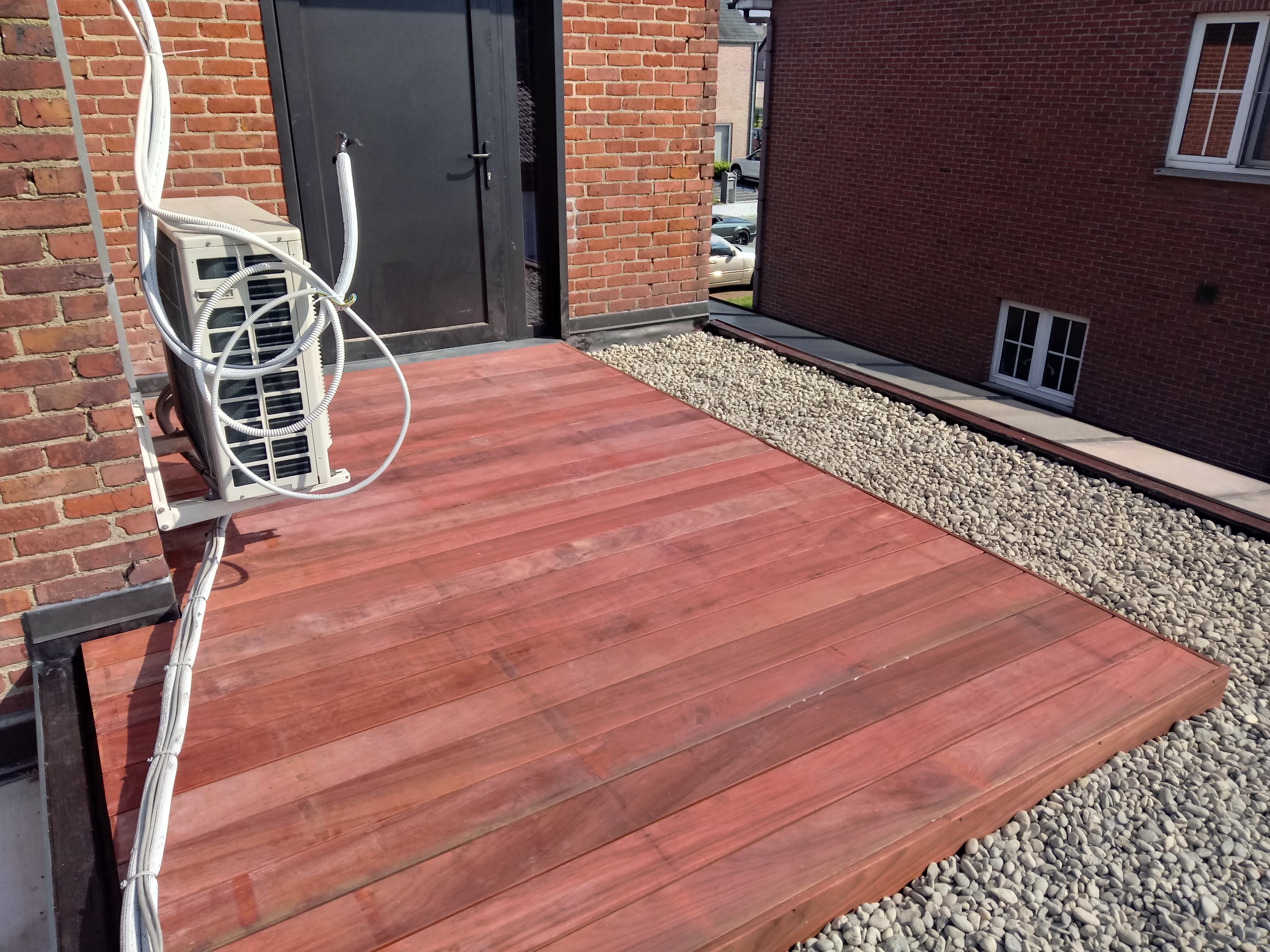Renovatie te Eisden Plat Dak met Ballast en een Terras met een Padoek Afwerking in Eisden Plat Dak met Ballast en een Terras met een Padoek Afwerking, foto 4