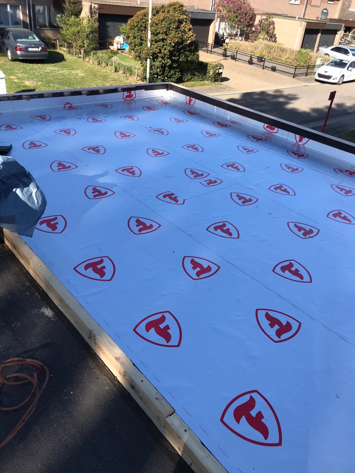 Renovatie van 2 Platte Daken te Eisden in Eisden, foto 4