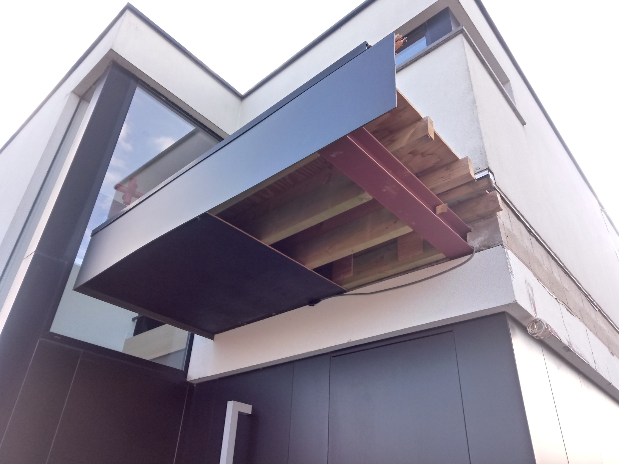Renovatie van Carport -Plat Dak uit EPDM – Zichtbare Structuur aan de Binnenzijde te Bree in Bree, foto 6