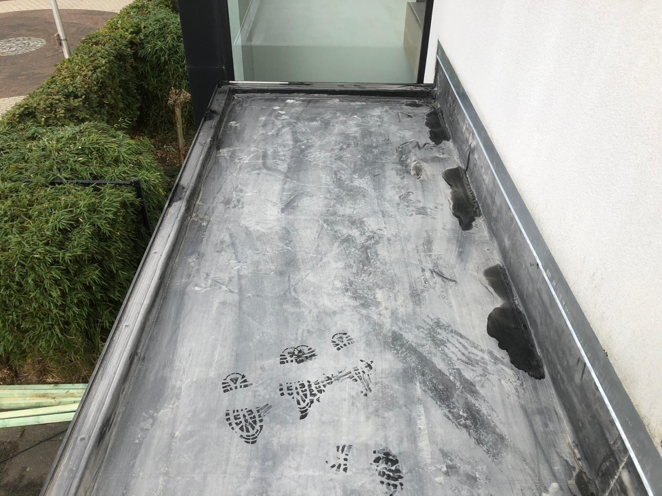 Renovatie van Carport -Plat Dak uit EPDM – Zichtbare Structuur aan de Binnenzijde te Bree in Bree, foto 11