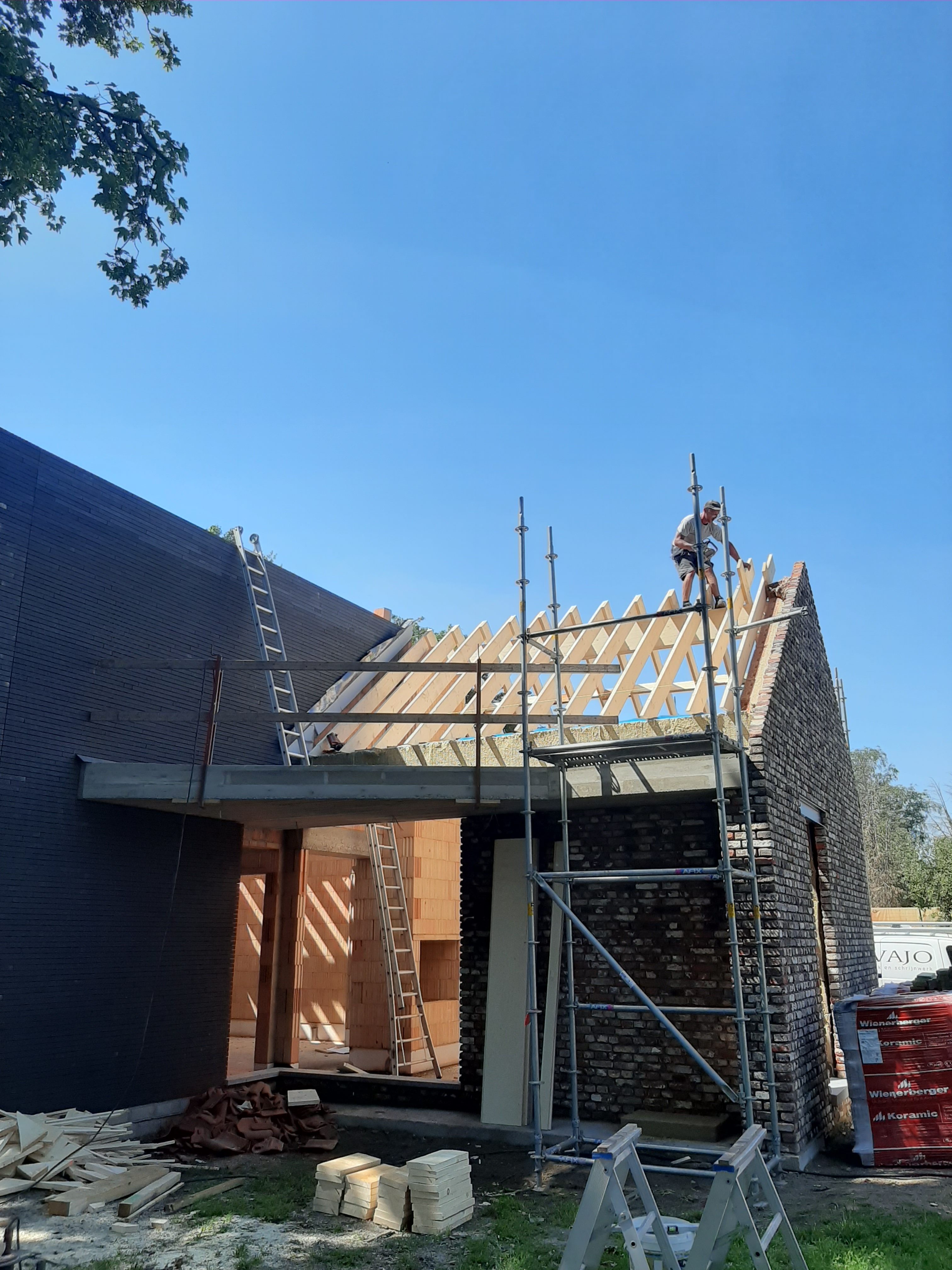 Renovatie van een Hellend Dak + Nieuwbouw Plat Dak te Peer in Peer, foto 7