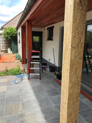 Renovatie van een Overdekt Terras uit Padoek Hout te Halen in Halen, foto 8
