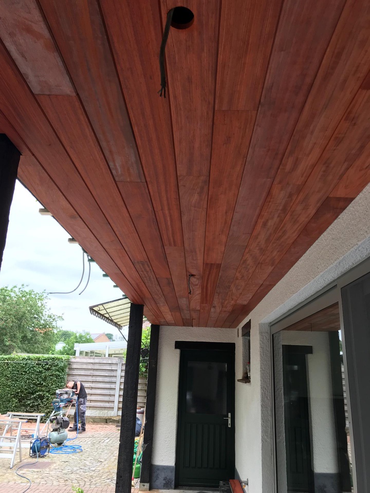 Renovatie van een Overdekt Terras uit Padoek Hout te Halen in Halen, foto 9