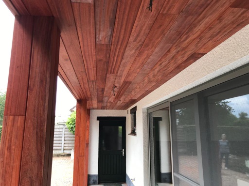 Renovatie van een Overdekt Terras uit Padoek Hout te Halen in Halen, foto 10