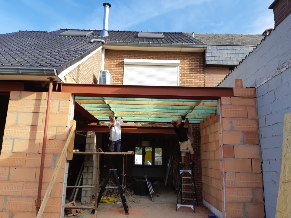Renovatie van een Plat Dak en Gevelbekleding in Afrormosia te Boorsem in Boorsem, foto 3