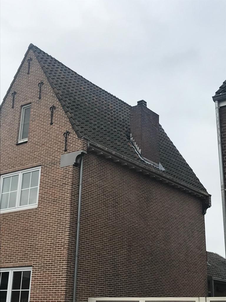 Renovatie van Hellend Dak te Leut in Leut, foto 3