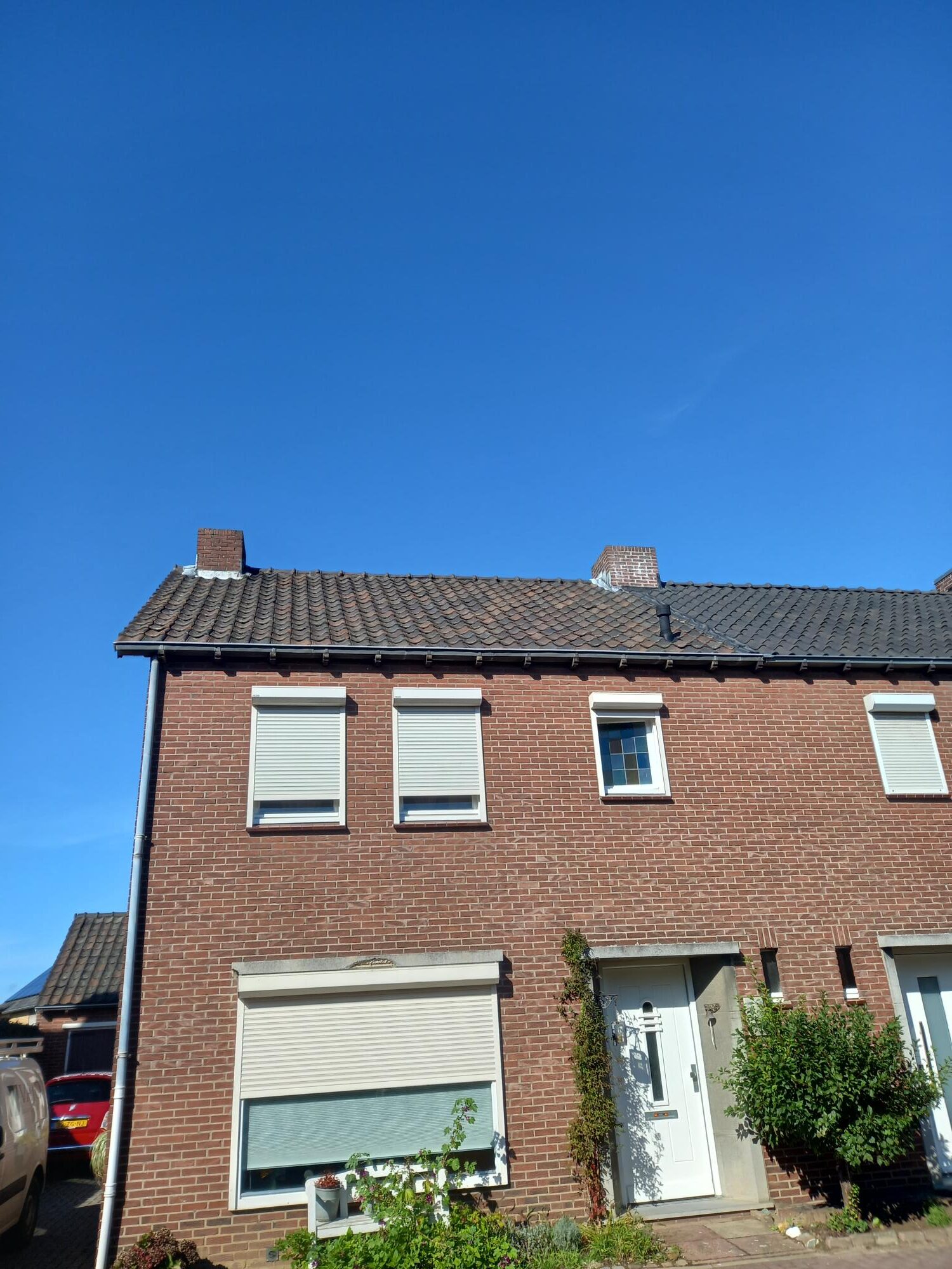 Renovatie van Hellend Dak te Nederland in Nederland, foto 2
