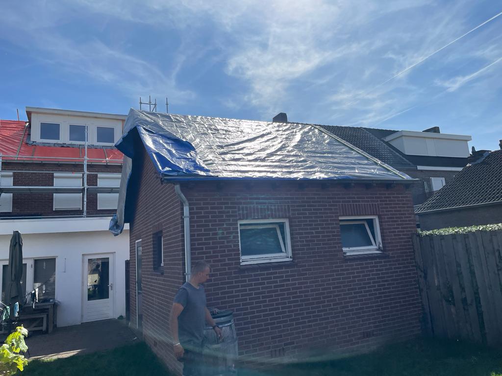 Renovatie van Hellend Dak te Nederland in Nederland, foto 9