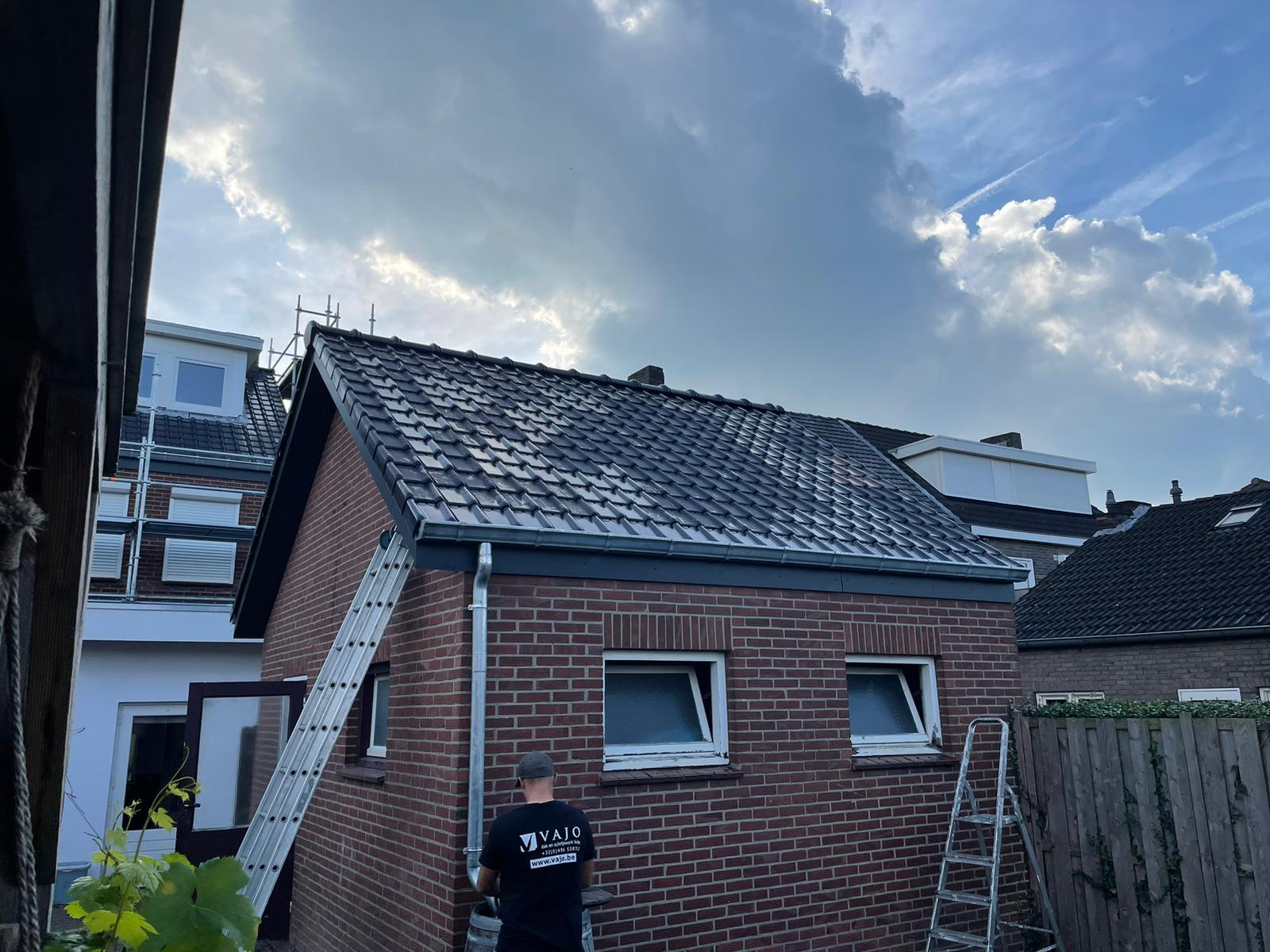 Renovatie van Hellend Dak te Nederland in Nederland, foto 13