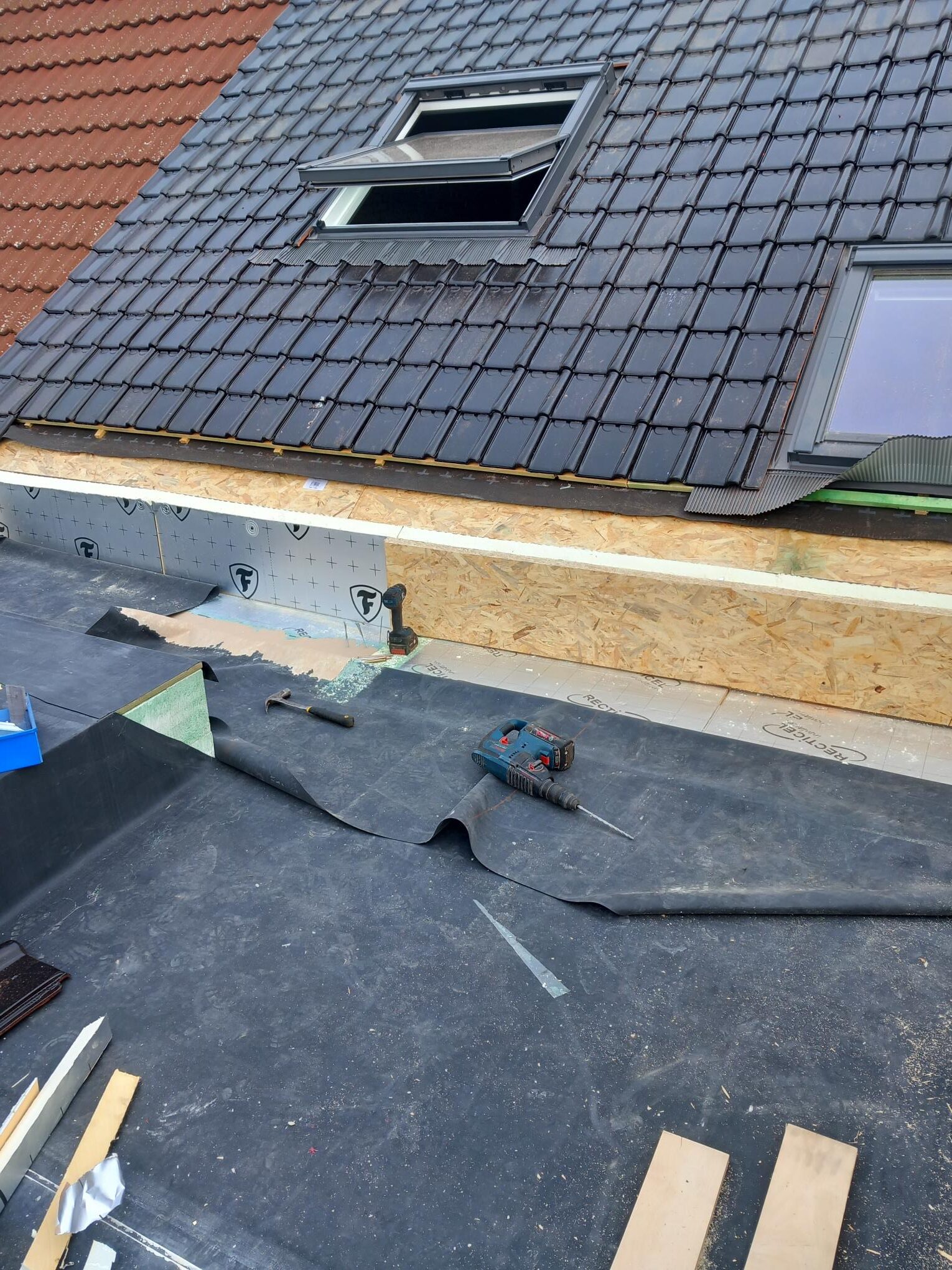 Renovatie van Hellend en Plat Dak te Hasselt in Hasselt, foto 5