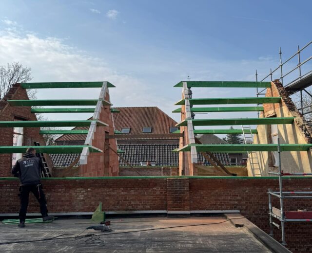 Totaalrenovatie Hellend Dak, Plat Dak + Verdiepingsvloer te Diest in Diest, foto 3